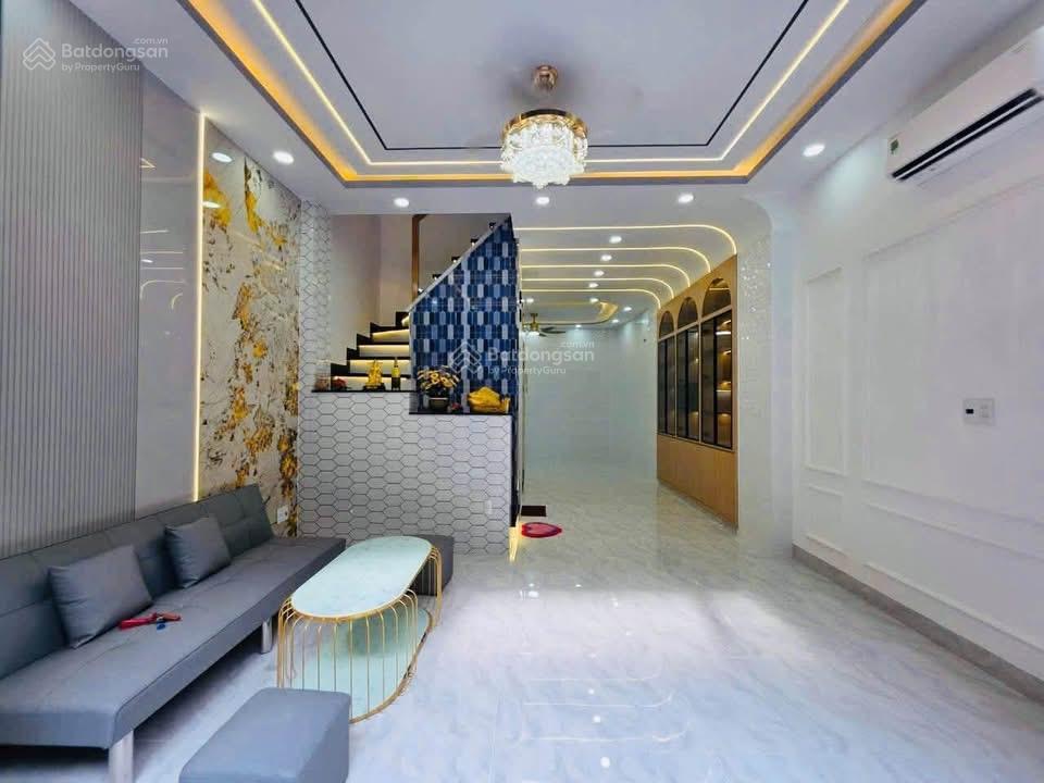 Phó đức chính  nguyễn thái bình  quận 1, gần chợ bến thành.giá 9 tỷ950tr/70m2,đang cho thuê 26tr.