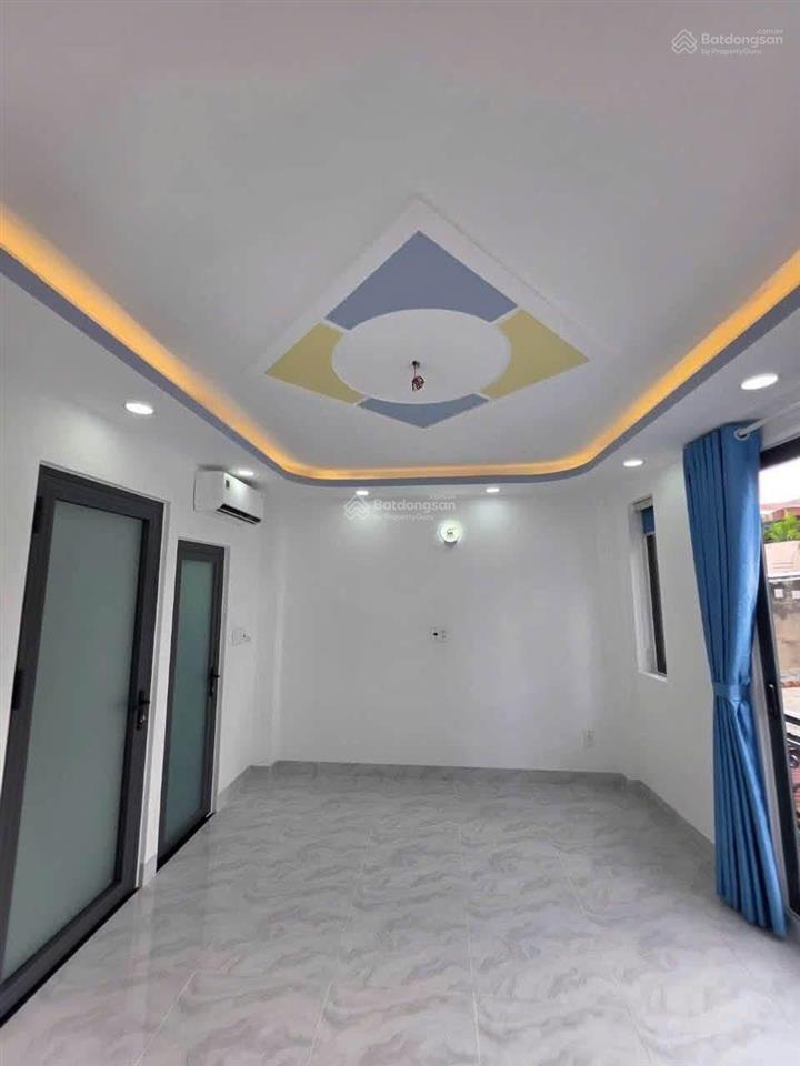 Phó đức chính  nguyễn thái bình  quận 1, gần chợ bến thành.giá 9 tỷ950tr/70m2,đang cho thuê 26tr.
