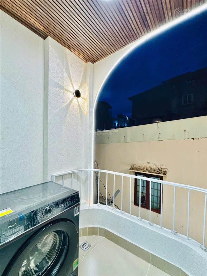 Cô mai cần ra nhanh nhà cống quỳnhbến thànhq1,gần bv từ dũ.giá9tỷ350tr/75,4m2, cho thuê 19tr