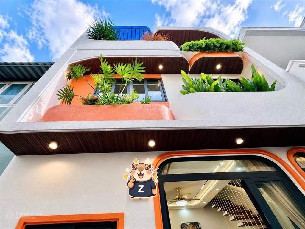 Cô mai cần ra nhanh nhà cống quỳnhbến thànhq1,gần bv từ dũ.giá9tỷ350tr/75,4m2, cho thuê 19tr