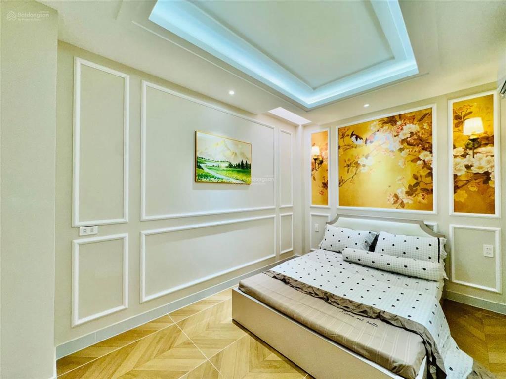 Chú 6 cần bán nhà đường xuân hồng  p12  tân bình, gần c. đ lý tự trọng. 78m2, cho thuê 28tr