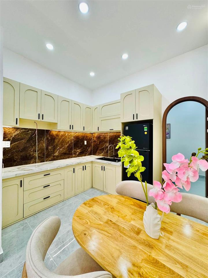 Chú 8 cần bán nhà trần văn khê p17 bình thạnh, gần cầu thị nghè.giá 9tỷ700tr/75m2, cho thuê 18 tr