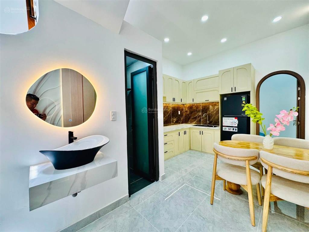 Chú 8 cần bán nhà trần văn khê p17 bình thạnh, gần cầu thị nghè.giá 9tỷ700tr/75m2, cho thuê 18 tr