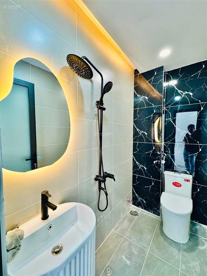 Chú 8 cần bán nhà trần văn khê p17 bình thạnh, gần cầu thị nghè.giá 9tỷ700tr/75m2, cho thuê 18 tr