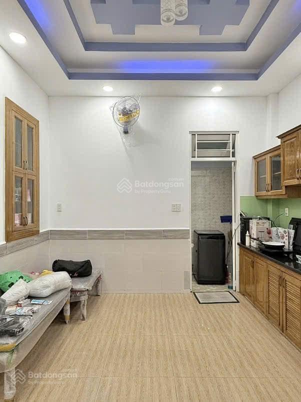 Cách sân bay 5 phút, nhà nguyễn trọng tuyểntân bình diện tích 70,8m2 giá 2tỷ990 hợp đồng thuê 19tr