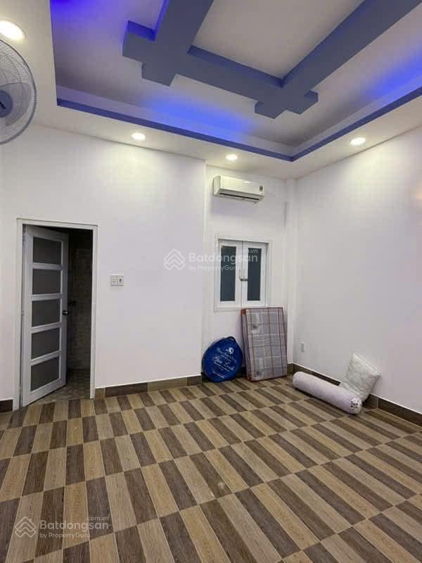 Cách sân bay 5 phút, nhà nguyễn trọng tuyểntân bình diện tích 70,8m2 giá 2tỷ990 hợp đồng thuê 19tr