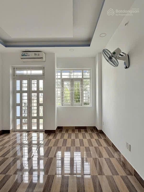 Cách sân bay 5 phút, nhà nguyễn trọng tuyểntân bình diện tích 70,8m2 giá 2tỷ990 hợp đồng thuê 19tr