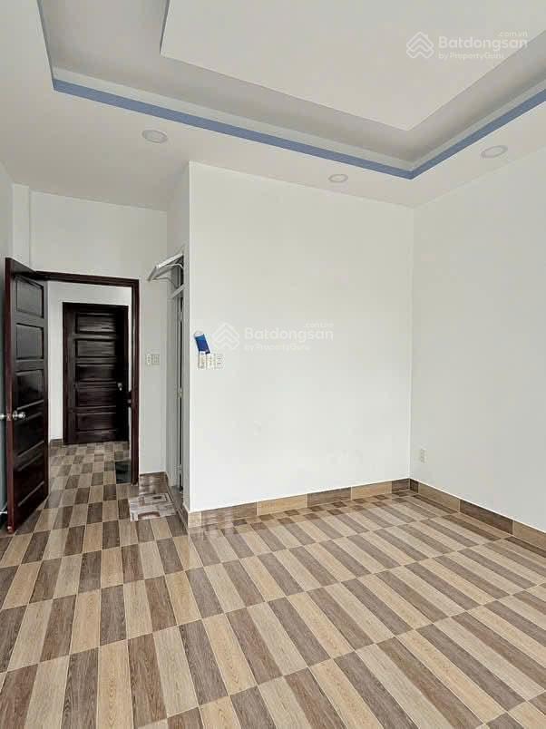 Cách sân bay 5 phút, nhà nguyễn trọng tuyểntân bình diện tích 70,8m2 giá 2tỷ990 hợp đồng thuê 19tr