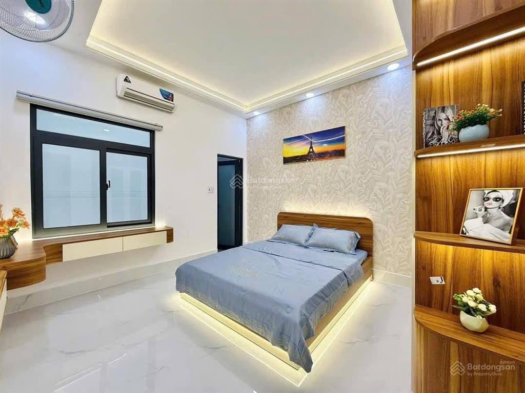 Nhà cách mạng tháng 8quận 10 cho thuê 23tr/th, gần tttm vincom 3/2 diện tích 67,6m2 giá 3tỷ890 tl