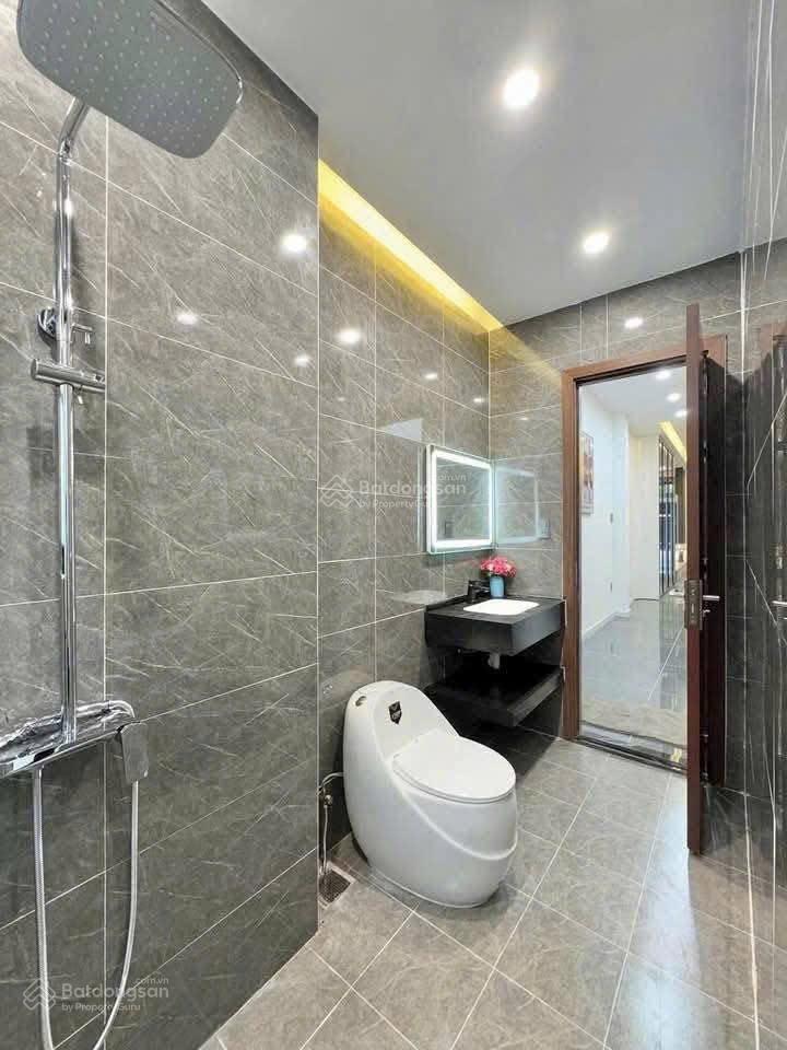 Cô niềm bán nhà sương nguyệt ánhquận 1 cho thuê 29tr, gần công viên tao đàn dtcn 73,5m2 giá 4tỷ990