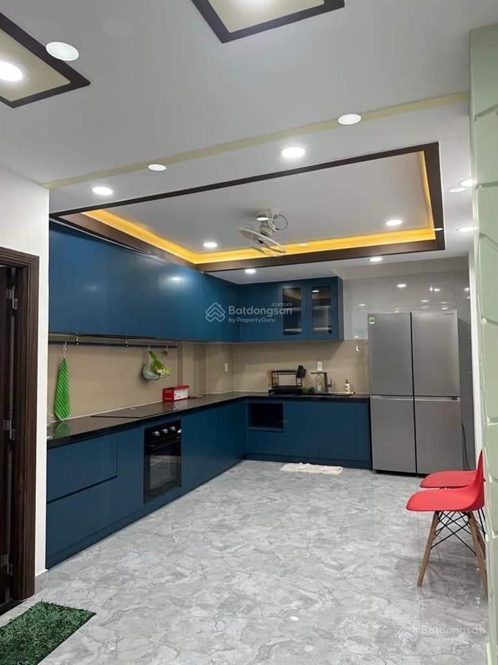 Nhà ngộp bến vân đồnquận 4 diện tích 72,5m2 giá 3tỷ2 gần tiểu học đặng trần côn, cho thuê 20tr/th