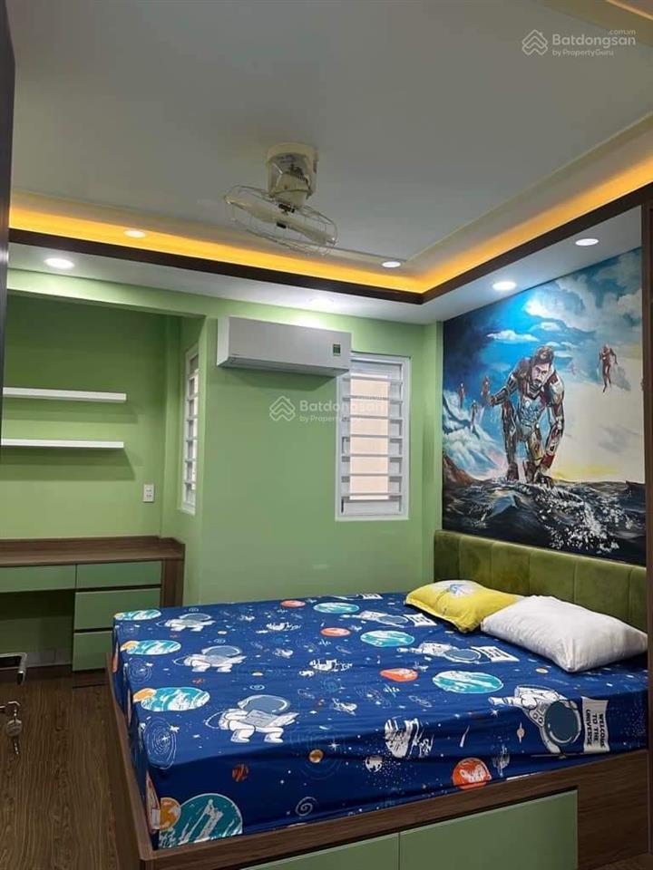 Nhà ngộp bến vân đồnquận 4 diện tích 72,5m2 giá 3tỷ2 gần tiểu học đặng trần côn, cho thuê 20tr/th