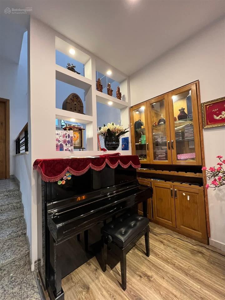 Tôi bán gấp nhà trần đình xuquận 1 giá 5tỷ2 diện tích 75,6m2 gần th trần hưng đạo cho thuê 27tr/th