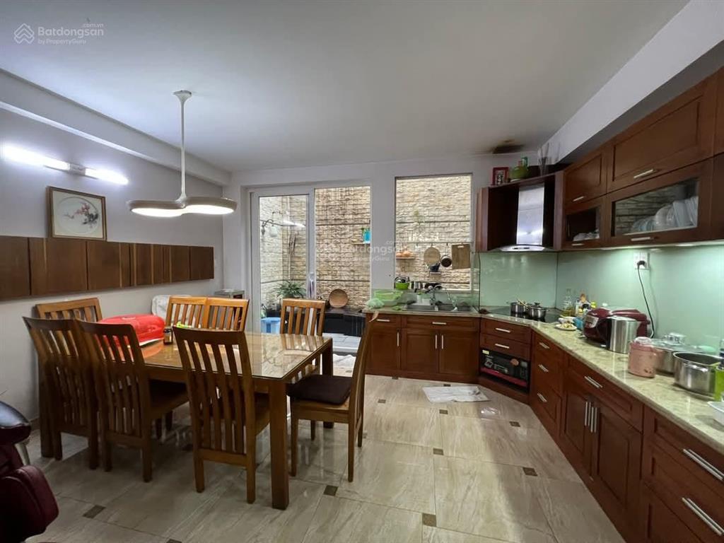 Tôi bán gấp nhà trần đình xuquận 1 giá 5tỷ2 diện tích 75,6m2 gần th trần hưng đạo cho thuê 27tr/th