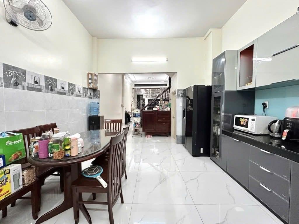 Bán nhà trương hán siêuquận 1 diện tích 75,6m2 giá 4tỷ45 cách chợ đa kao 300m, cho thuê 28tr/tháng