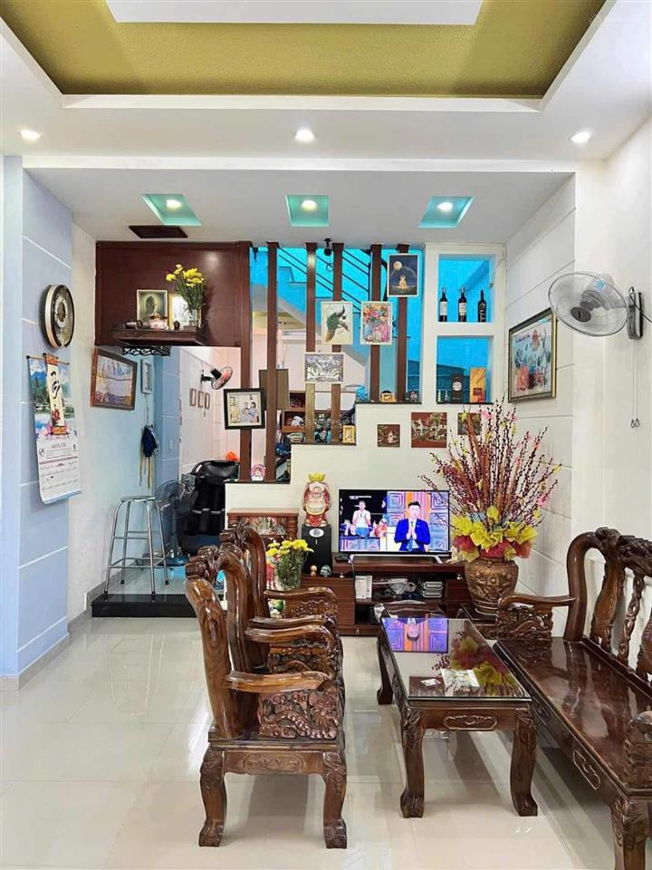 Bán nhà lê hồng phongq5 đang cho thuê 23tr/th, gần bv chấn thương chỉnh hình. dt 65,1m2 giá 2tỷ990