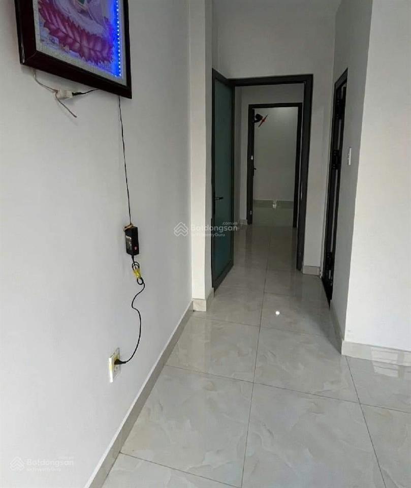 Bán nhà lê hồng phongq5 đang cho thuê 23tr/th, gần bv chấn thương chỉnh hình. dt 65,1m2 giá 2tỷ990