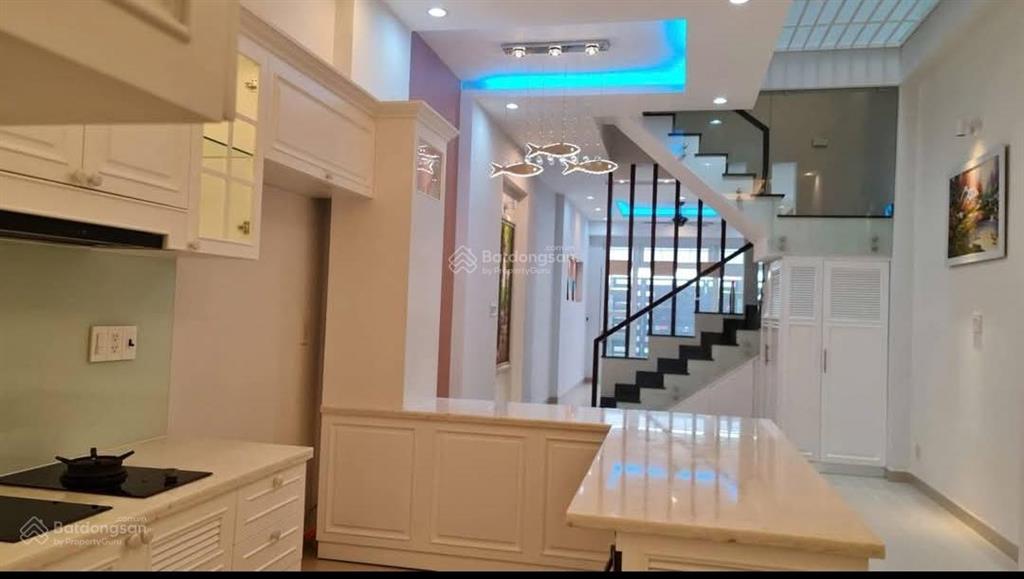 Cô ngọc bán nhà hùng vươngquận 10, diện tích 82m2 giá 4ty050 gần chợ hồ thị kỷ, cho thuê 24tr/t