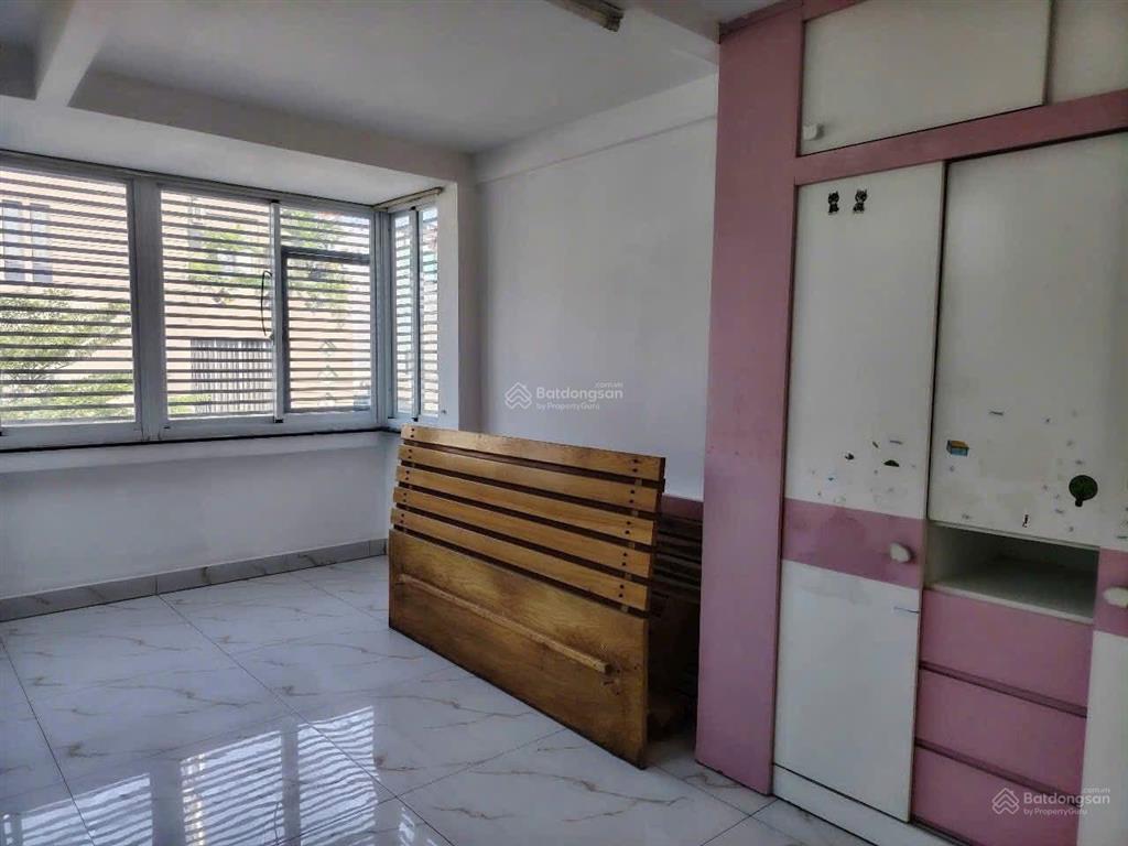 Gia đình tôi bán nhà hoà hưngquận 10 diện tích 75,6m2 giá 2tỷ9 gần mầm non bình minh cho thuê 18tr