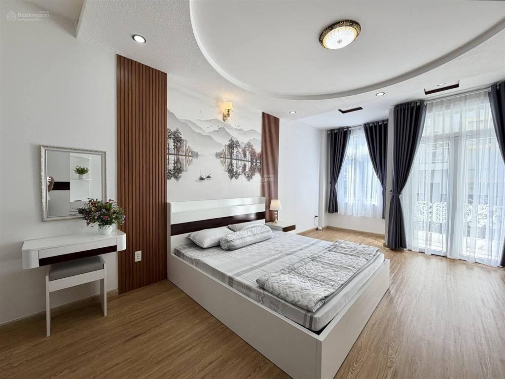 Nhà gần chợ thiếc đang cho thuê 20tr/th đường tân phướcquận11 diện tích 85,6m2 giá 3tỷ170 còn tl