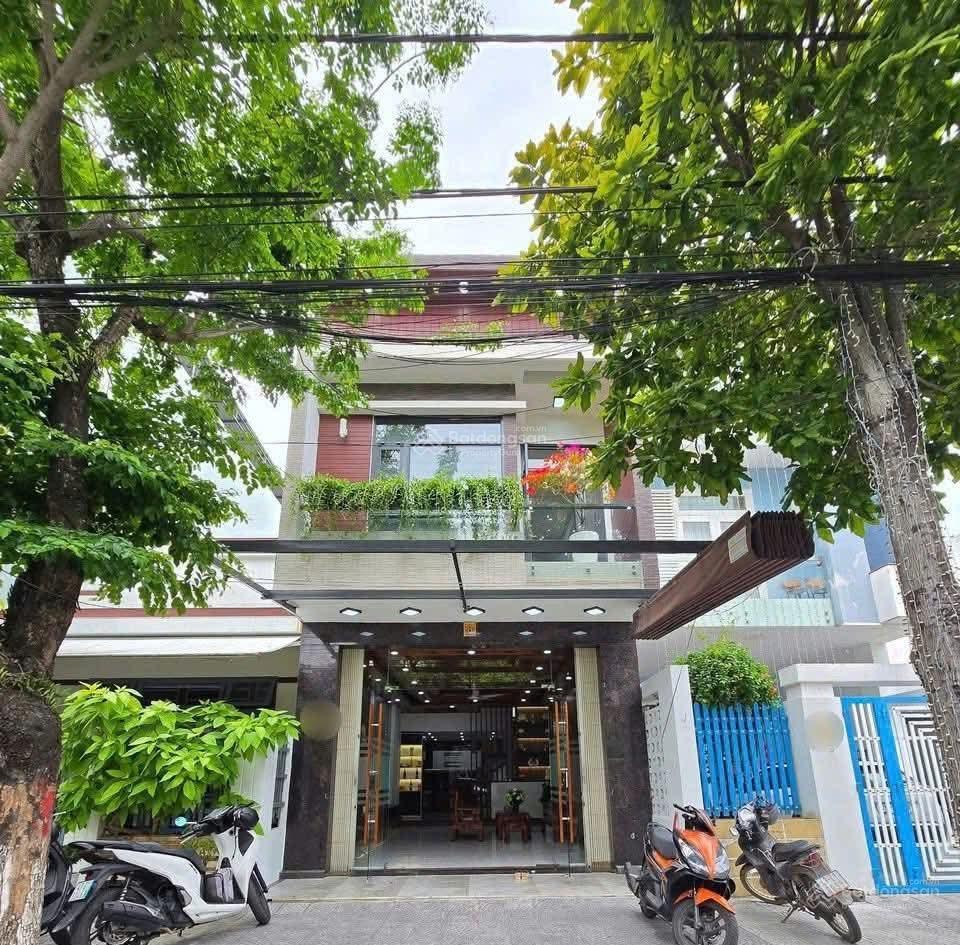 Bán gấp nhà nguyễn gia thiềuquận 3 cho thuê 28tr/th diện tích 78,5m2 giá 4ty99 gần đại học sài gòn