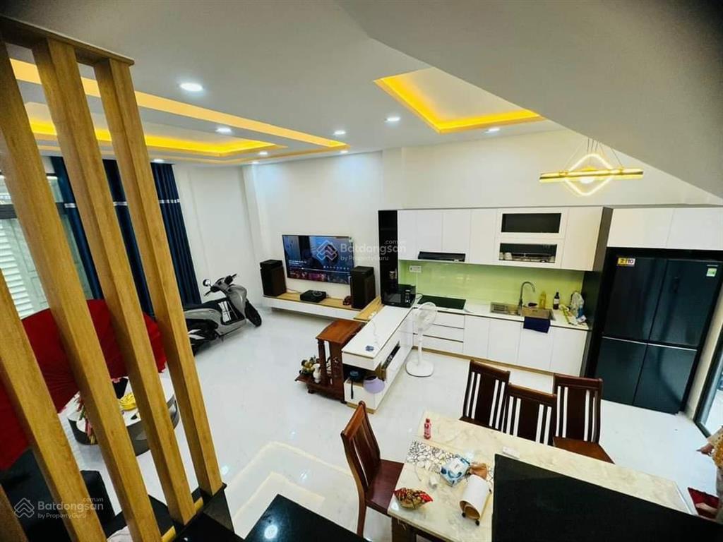 Nhà đẹp đường phan phú tiênquận 5 cho thuê 24tr, gần trường thcs hồng bàng giá chỉ 3tỷ89 dt 83,2m2