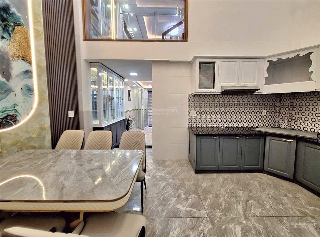 Ngoại 9 bán gấp nhà hoàng diệuquận 4 cho thuê 22tr/th, gần thcs vân đồn diện tích 72m2 giá 3tỷ500