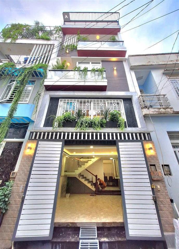 Ngoại 9 bán gấp nhà hoàng diệuquận 4 cho thuê 22tr/th, gần thcs vân đồn diện tích 72m2 giá 3tỷ500