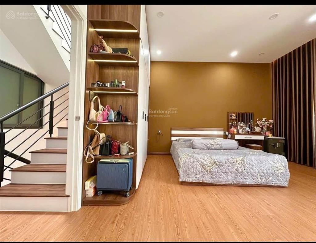 Nhà gần chợ thiếc đang cho thuê 21tr/th đường tân phướcquận 11 diện tích lớn 69,2m2 giá tốt 2tỷ500