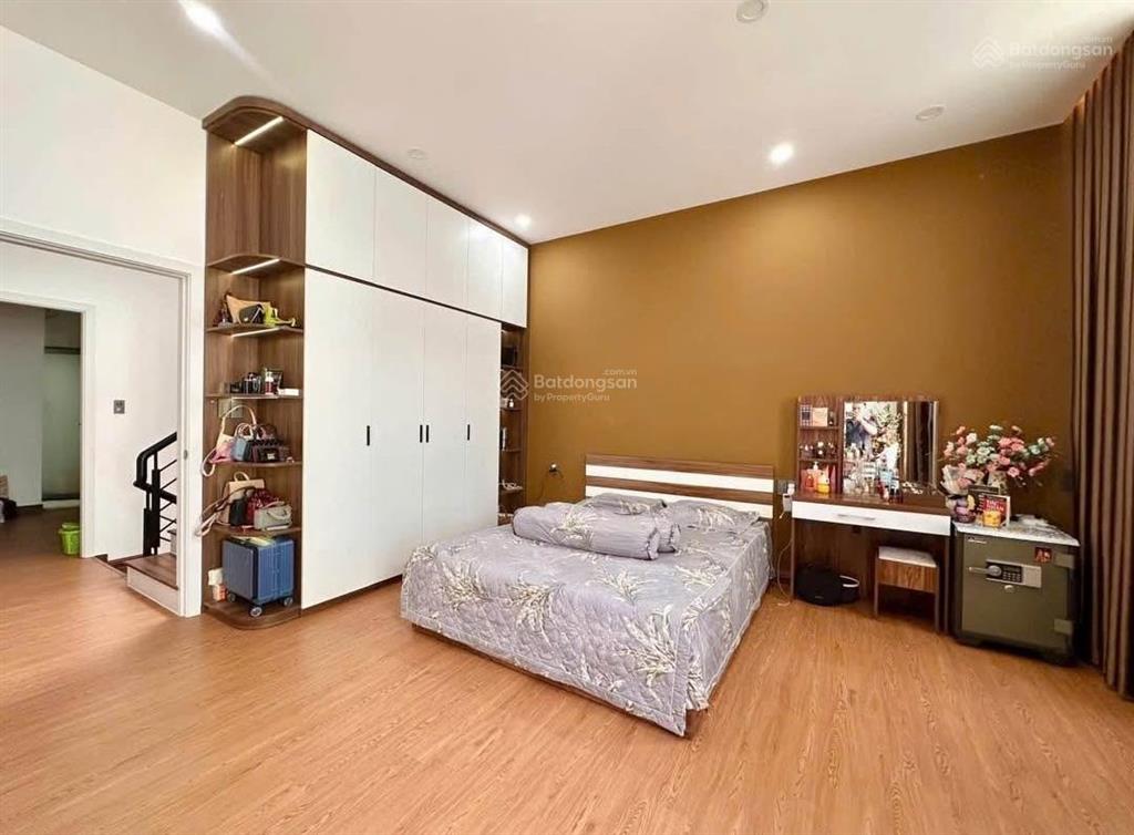 Nhà gần chợ thiếc đang cho thuê 21tr/th đường tân phướcquận 11 diện tích lớn 69,2m2 giá tốt 2tỷ500