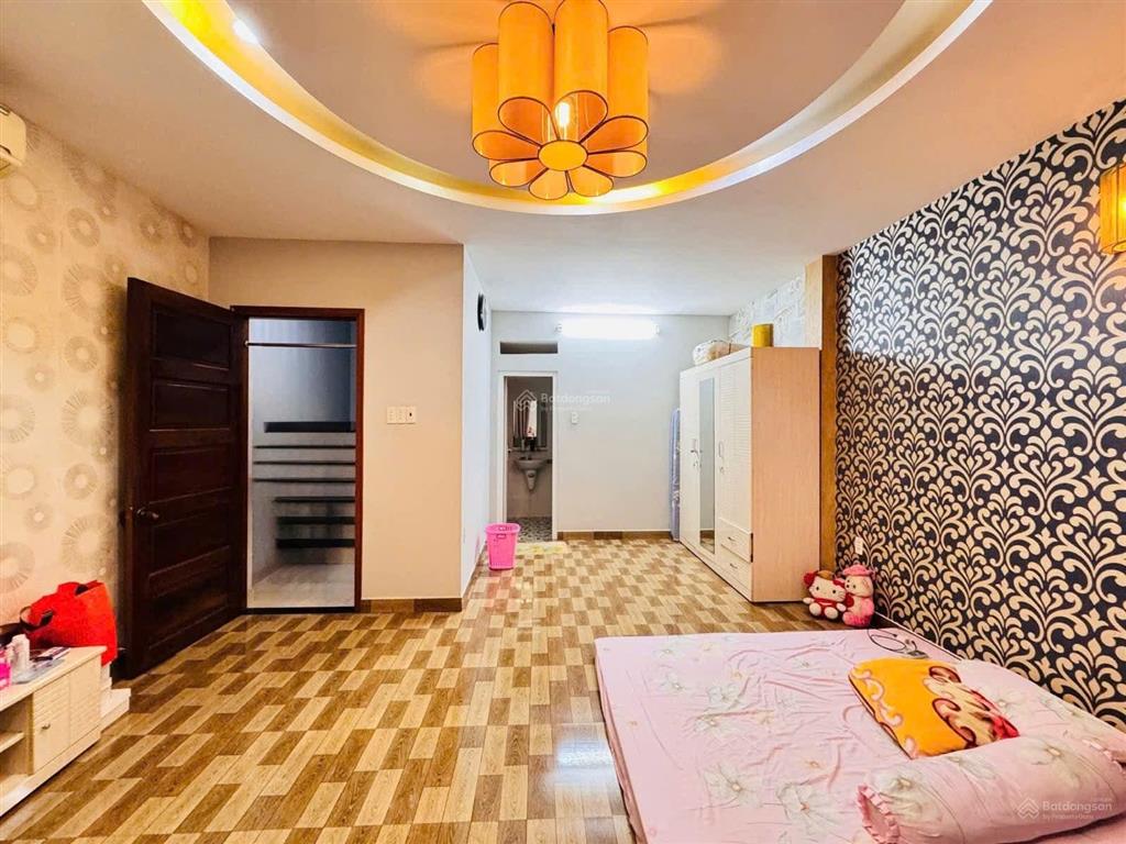 Nhà giá tốt hiện cho thuê 22tr/th ở nghĩa thục  quận 5 diện tích 66,8m2 gần chợ hoà bình
