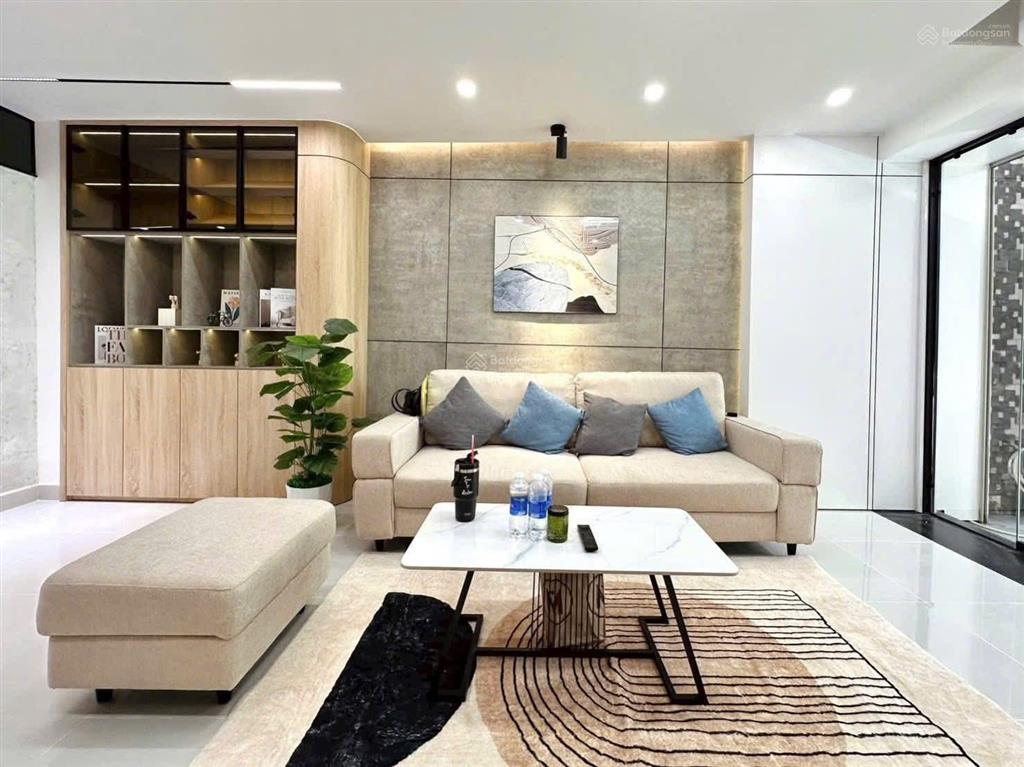 Nhà ngộp hiếm có phạm đình toáiquận 3 dt 71,2m2 gần bệnh viện da liễu đang cho thuê 26tr