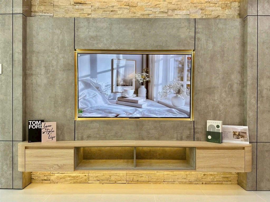 Nhà ngộp hiếm có phạm đình toáiquận 3 dt 71,2m2 gần bệnh viện da liễu đang cho thuê 26tr