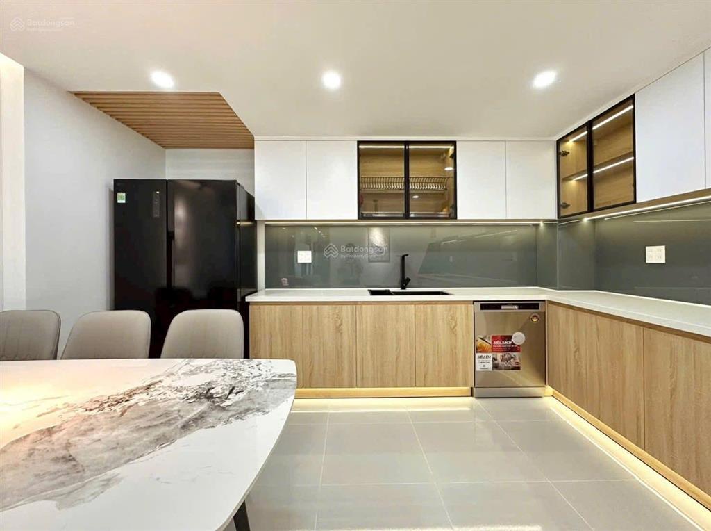 Nhà ngộp hiếm có phạm đình toáiquận 3 dt 71,2m2 gần bệnh viện da liễu đang cho thuê 26tr