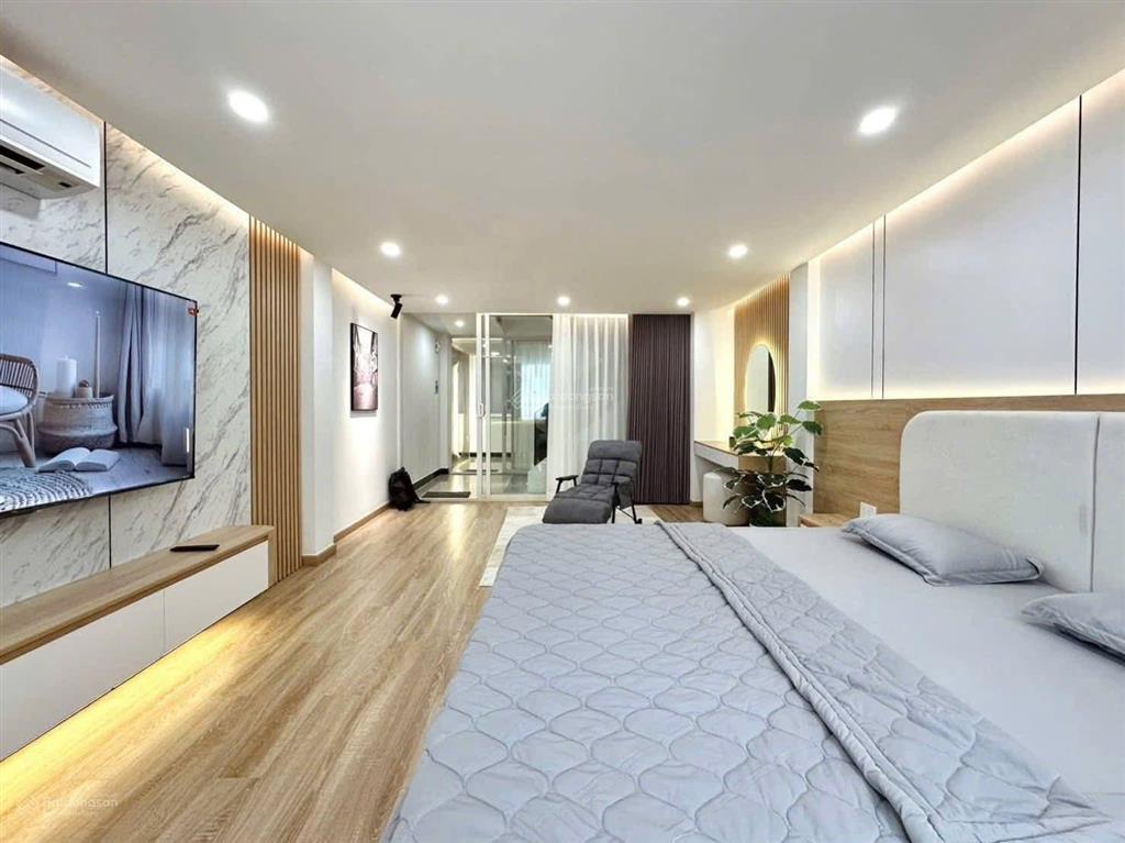 Nhà ngộp hiếm có phạm đình toáiquận 3 dt 71,2m2 gần bệnh viện da liễu đang cho thuê 26tr
