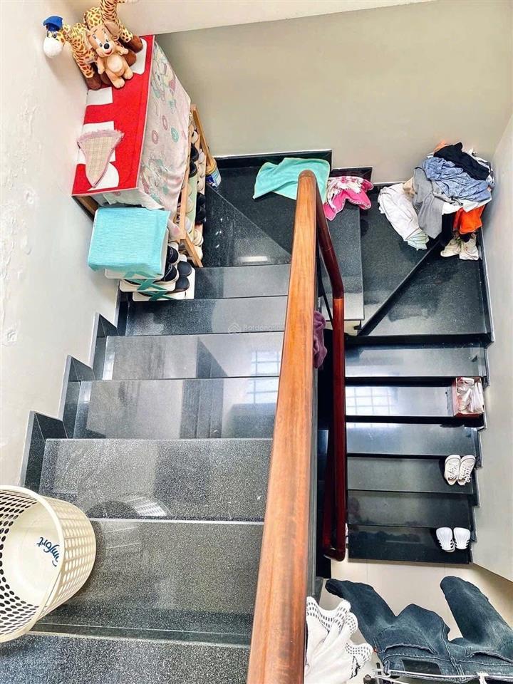 Nhà đẹp dt lớn 81m2 giá 5tỷ8 gần thpt bùi thị xuân ở lương hữu khánhquận 1, có hợp đồng thuê 28tr