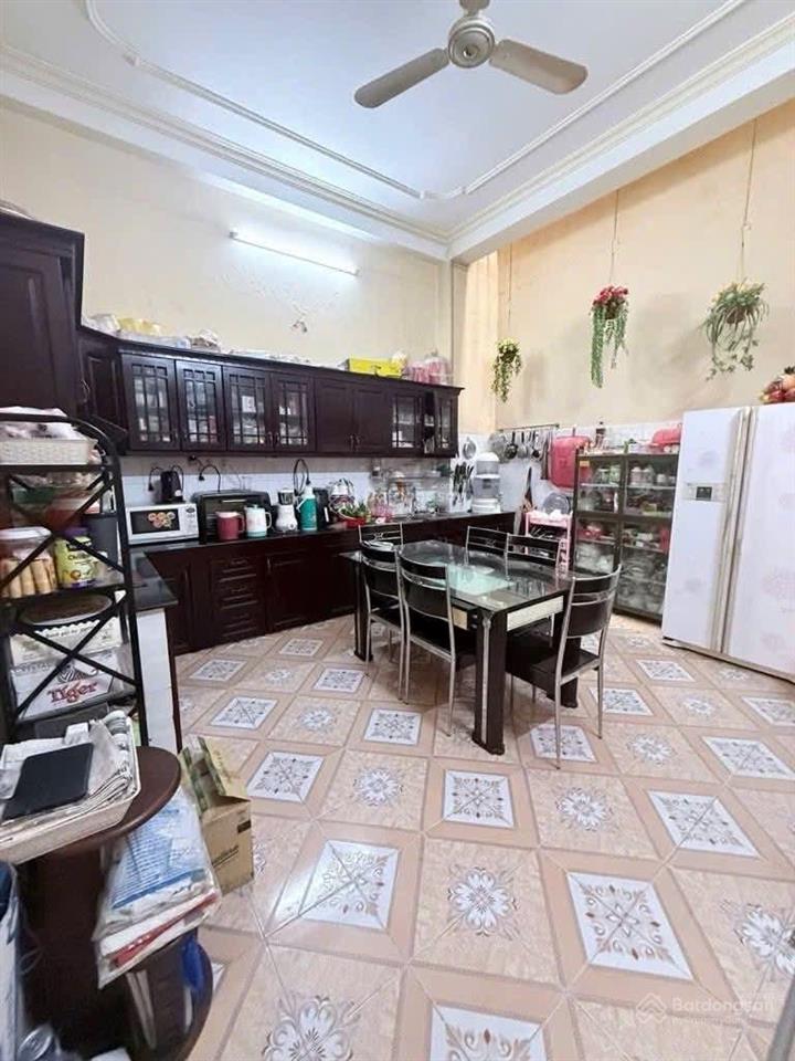 Chính chủ bán nhà đường nguyễn biểuq5 đang cho thuê 25tr/th, dt 62m2 giá 3tỷ850 gần chung cư 109