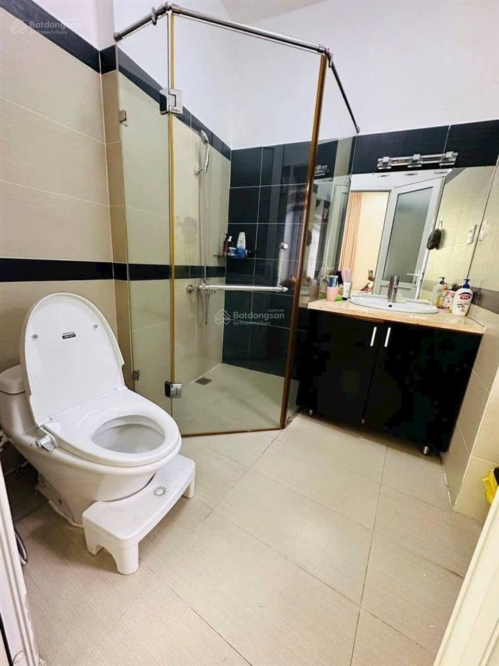 Tôi cần bán nhà diện tích 77,5m2 giá 4tỷ3 gần bệnh viện mắt ở lê ngô cátquận 3 đang cho thuê 24tr