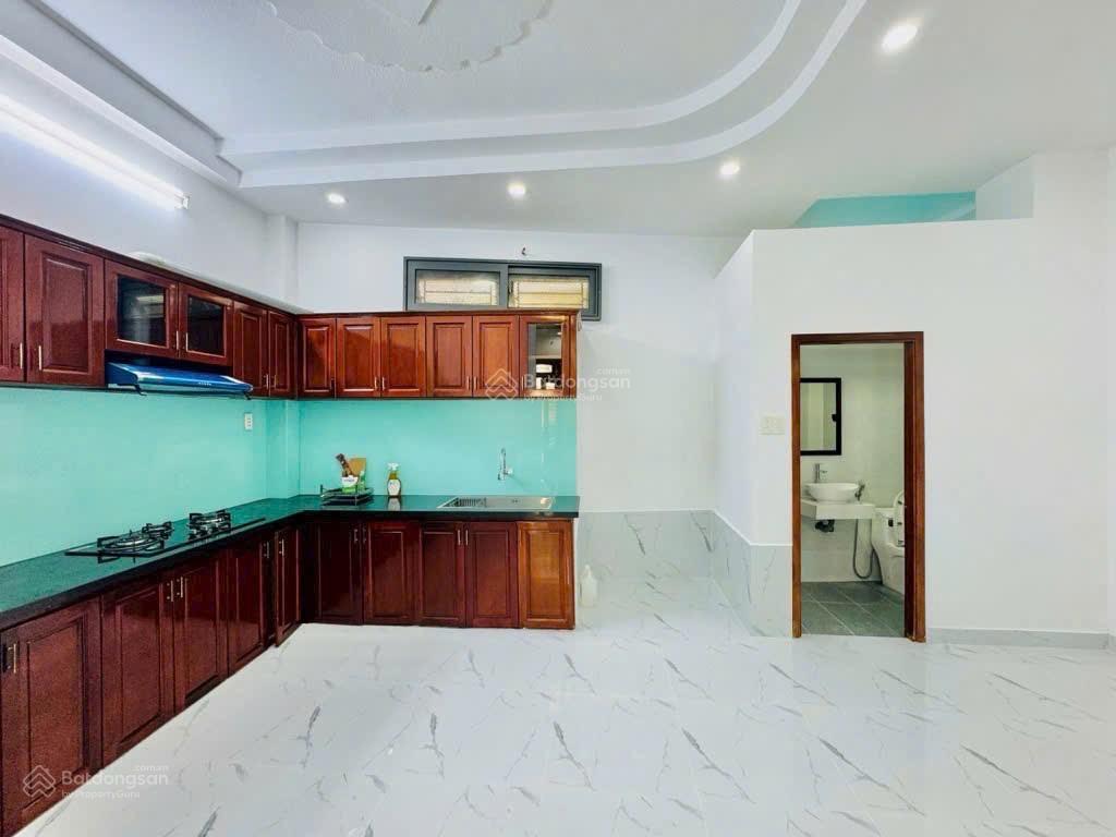 Tôi cần bán nhà diện tích 77,5m2 giá 4tỷ3 gần bệnh viện mắt ở lê ngô cátquận 3 đang cho thuê 24tr