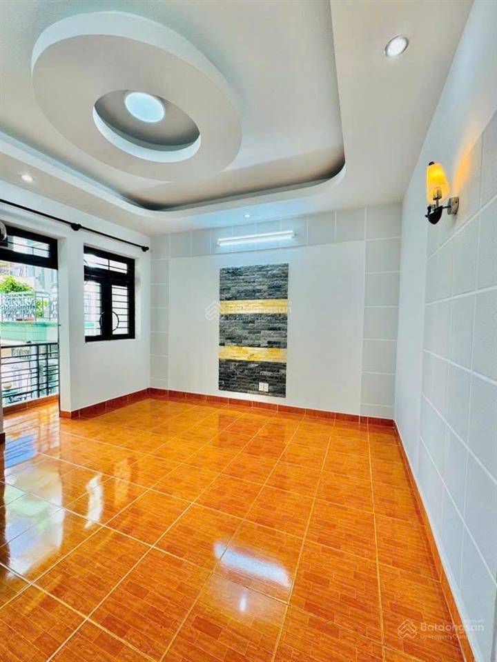 Tôi cần bán nhà diện tích 77,5m2 giá 4tỷ3 gần bệnh viện mắt ở lê ngô cátquận 3 đang cho thuê 24tr