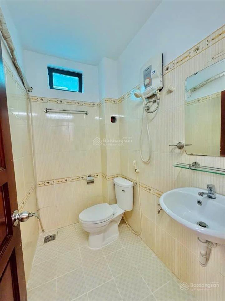 Tôi cần bán nhà diện tích 77,5m2 giá 4tỷ3 gần bệnh viện mắt ở lê ngô cátquận 3 đang cho thuê 24tr