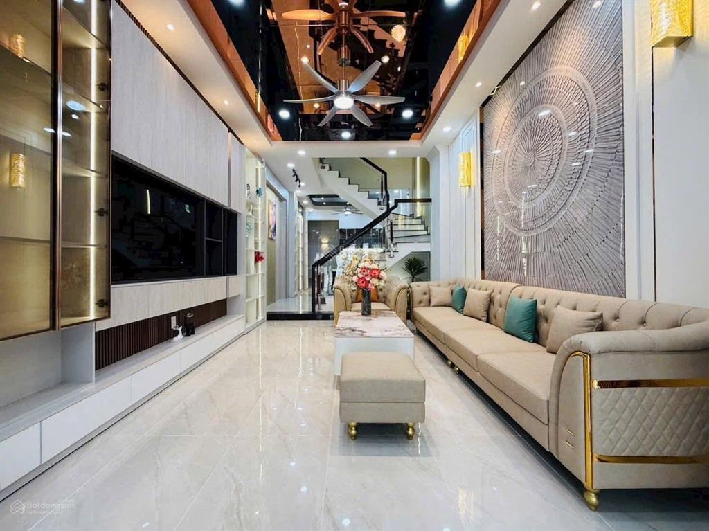 Bán gấp nhà đường chu văn anquận 6 đang cho thuê 23tr/tháng, dt 72,8m2 giá 3tỷ25 gần chợ bình tây