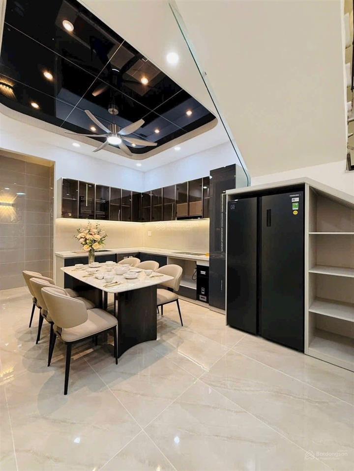 Bán gấp nhà đường chu văn anquận 6 đang cho thuê 23tr/tháng, dt 72,8m2 giá 3tỷ25 gần chợ bình tây