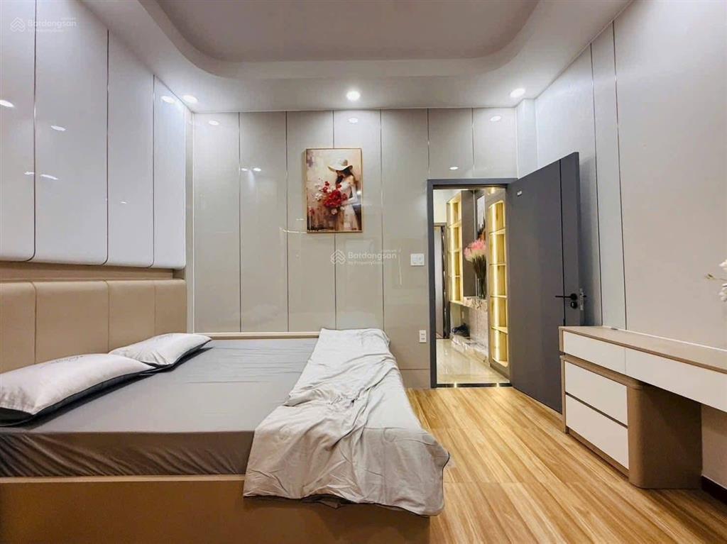 Bán gấp nhà đường chu văn anquận 6 đang cho thuê 23tr/tháng, dt 72,8m2 giá 3tỷ25 gần chợ bình tây