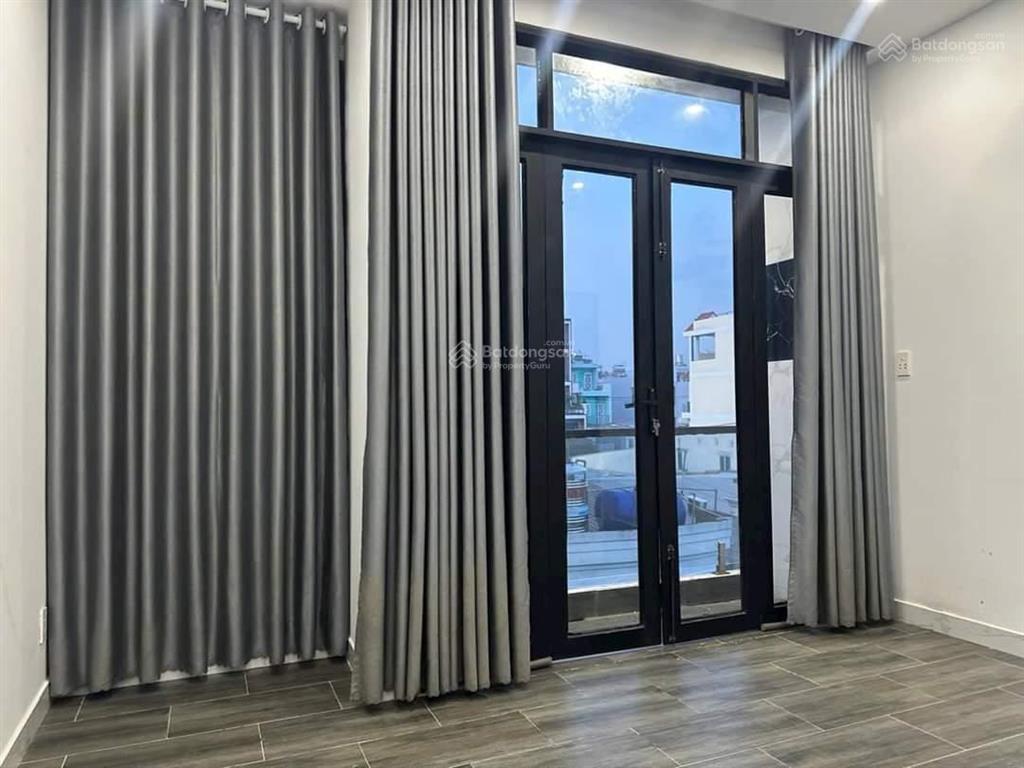 Giá đình tôi bán nhà tân vĩnhquận 4 dt 76m2 giá 8tỷ49 gần trường chính trị quận 4 cho thuê 23tr/th