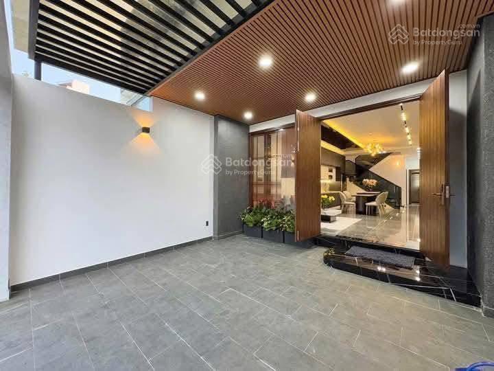 Có ngay nhà 83m2 giá 4tỷ200 còn tl lê văn miếnquận 2 gần trường đại học văn hoá đang cho thuê 26tr