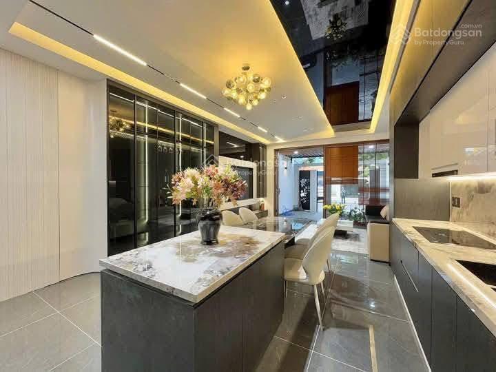 Có ngay nhà 83m2 giá 4tỷ200 còn tl lê văn miếnquận 2 gần trường đại học văn hoá đang cho thuê 26tr