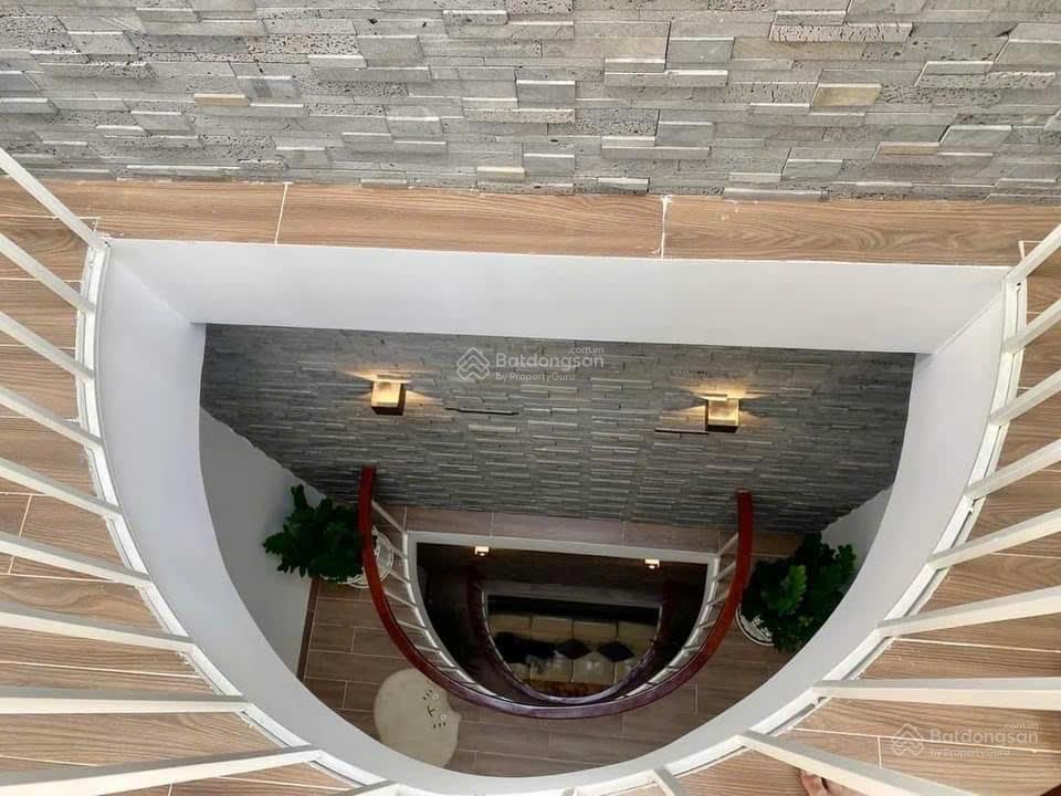 Bán gấp nhà tân thuận tâyquận 7 đang cho thuê 23tr, gần trường cấp 3 đức trí, dt 76,5m2 giá 3tỷ37