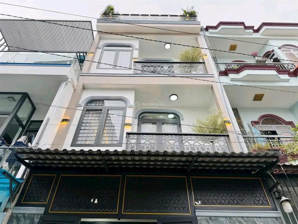 Kẹt tiền bán nhà lưu xuân tínquận5 dt 67,5m2 giá 3tỷ68 gần vòng xoay phan đình phùng cho thuê 23tr