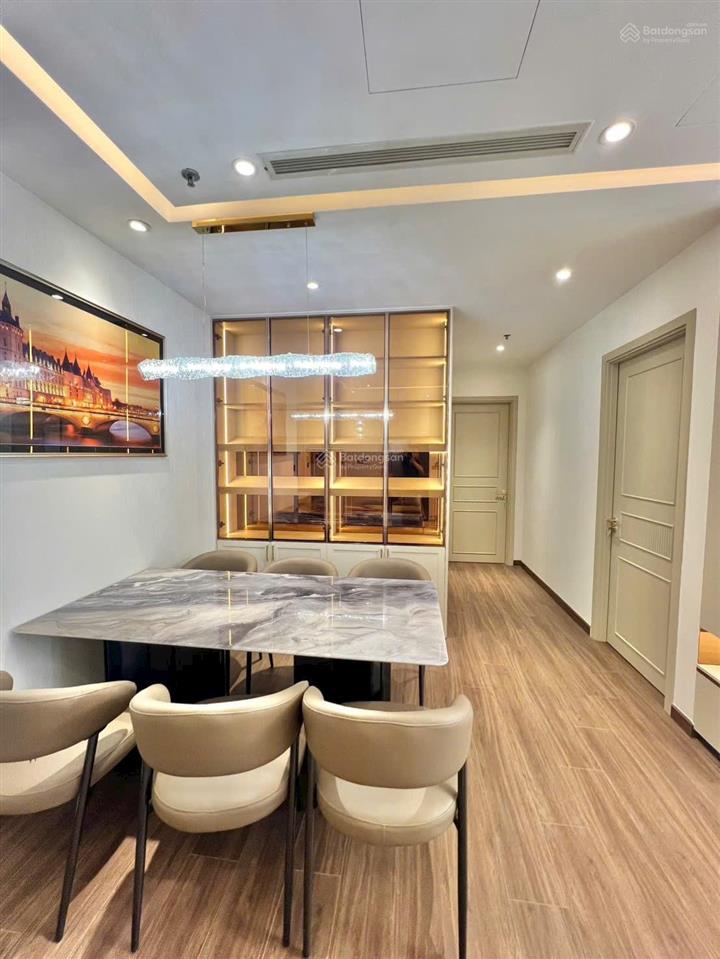 Chung cư vinhomes central park 2pn 2wc, dt lớn 91m2 giá 2tỷ250 còn tl view nhìn thẳng sông sài gòn